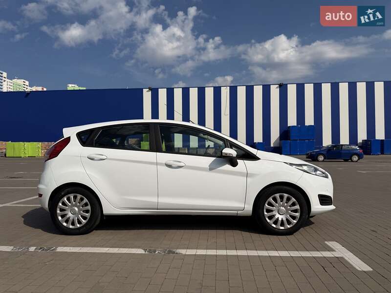 Хетчбек Ford Fiesta 2013 в Києві