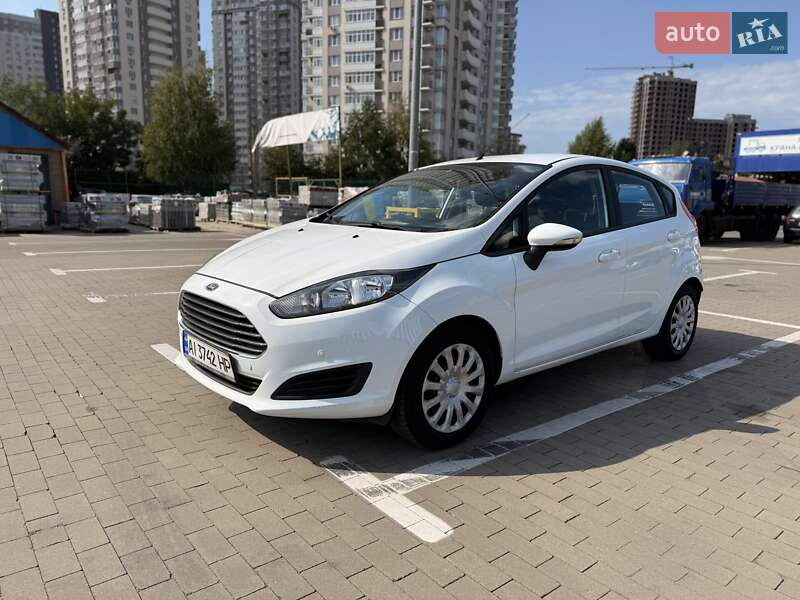 Хетчбек Ford Fiesta 2013 в Києві