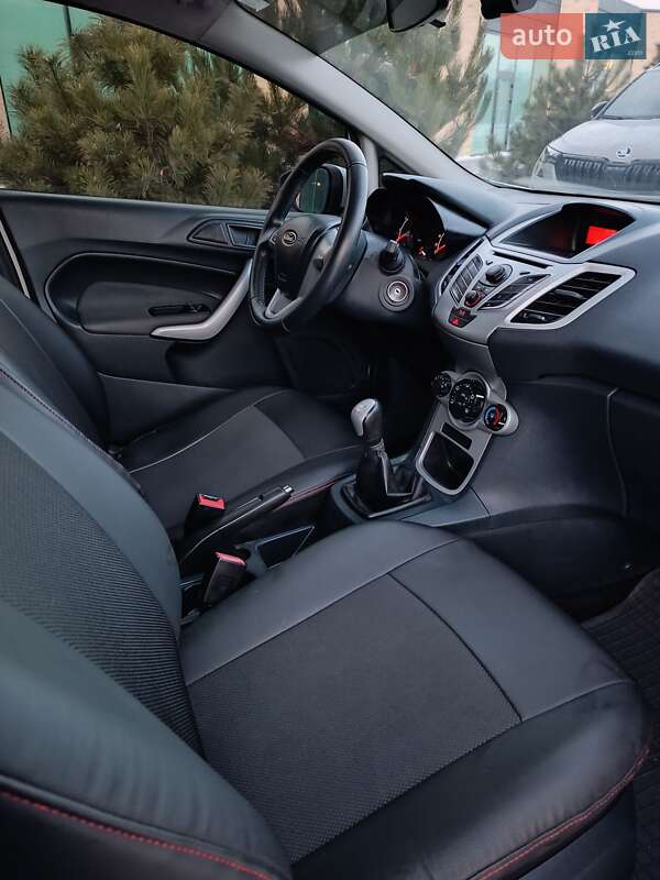 Хетчбек Ford Fiesta 2012 в Хмельницькому