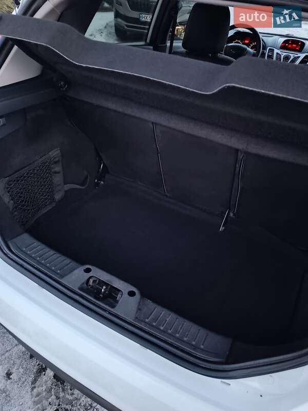 Хетчбек Ford Fiesta 2012 в Хмельницькому