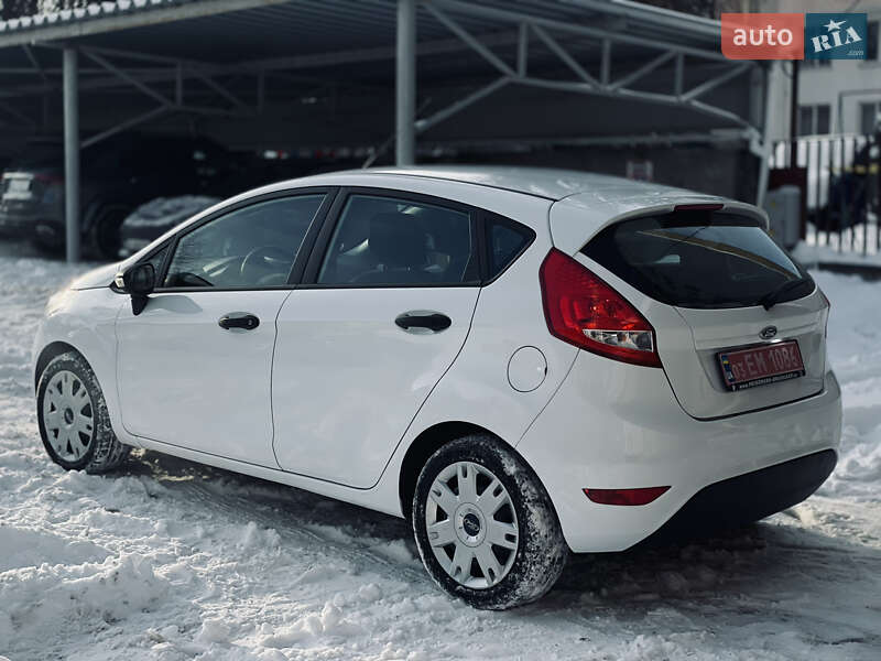 Хэтчбек Ford Fiesta 2012 в Хмельницком