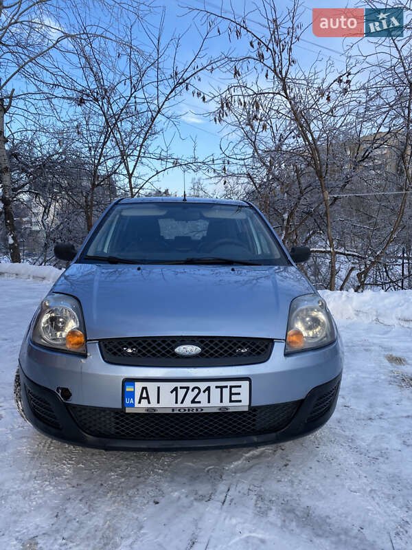 Хэтчбек Ford Fiesta 2006 в Киеве