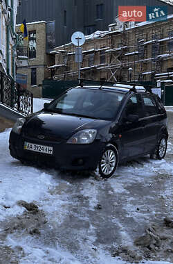 Хэтчбек Ford Fiesta 2008 в Киеве