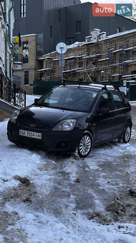 Хэтчбек Ford Fiesta 2008 в Киеве