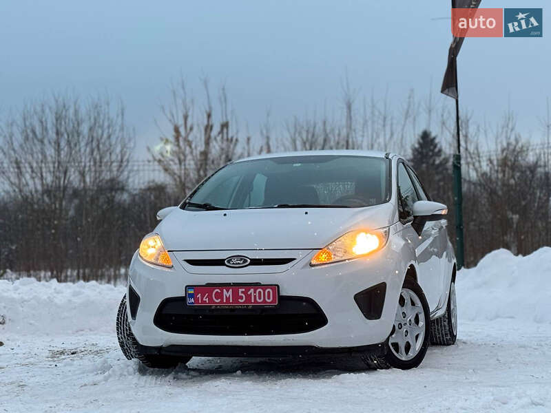 Хэтчбек Ford Fiesta 2013 в Дрогобыче