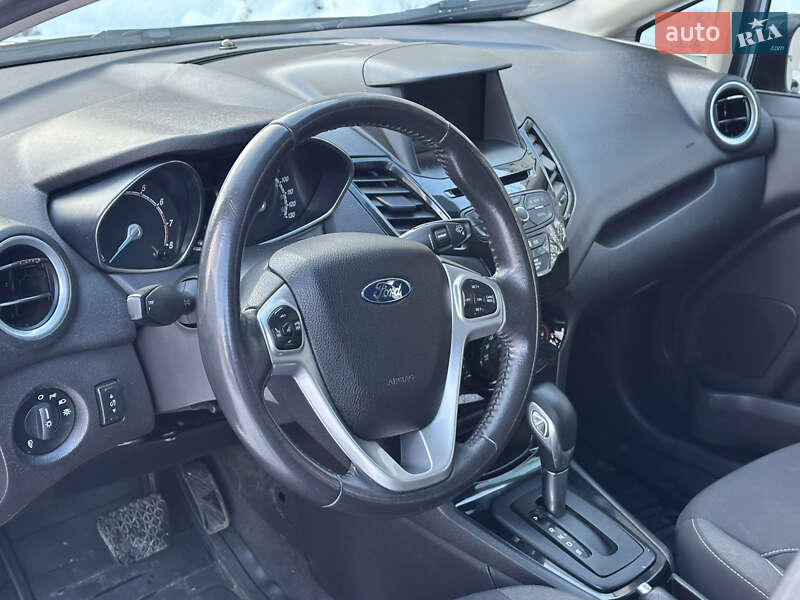 Седан Ford Fiesta 2014 в Киеве