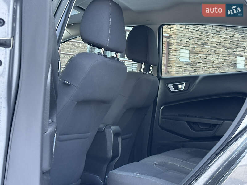 Седан Ford Fiesta 2014 в Киеве