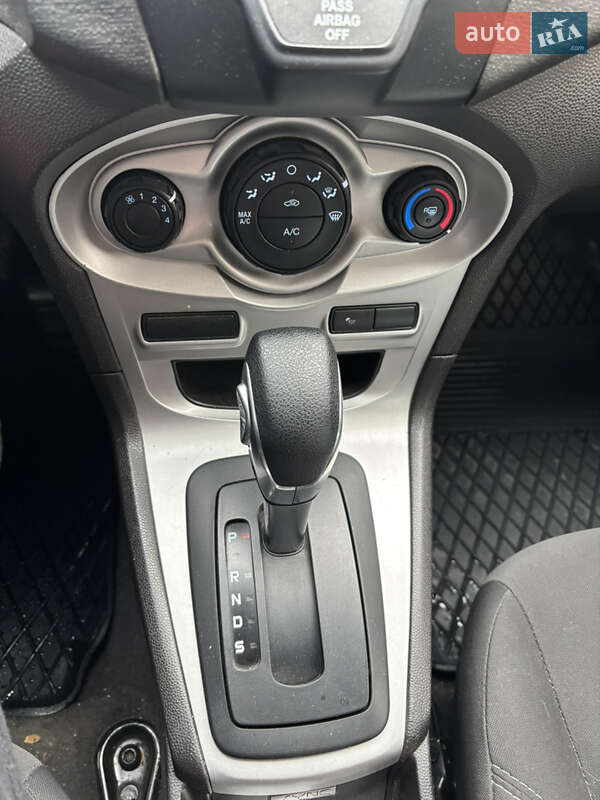 Хэтчбек Ford Fiesta 2014 в Николаеве