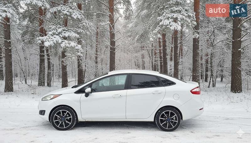 Седан Ford Fiesta 2017 в Киеве