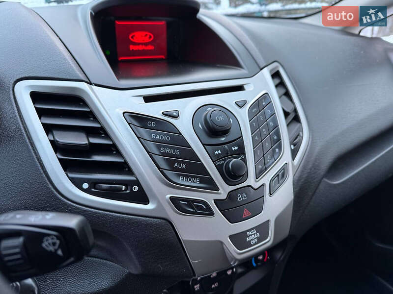 Хэтчбек Ford Fiesta 2013 в Дрогобыче