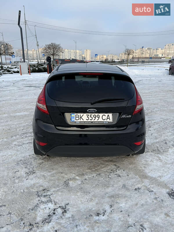 Хетчбек Ford Fiesta 2011 в Києві