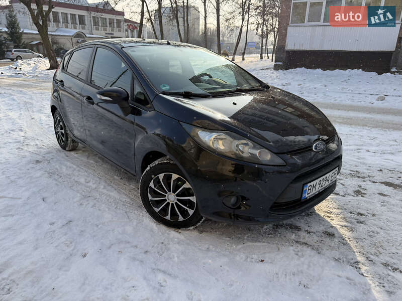 Хэтчбек Ford Fiesta 2011 в Конотопе