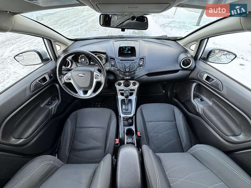 Седан Ford Fiesta 2016 в Днепре