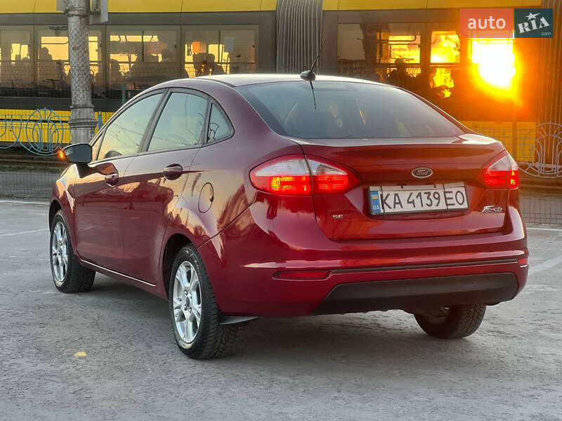 Седан Ford Fiesta 2014 в Киеве