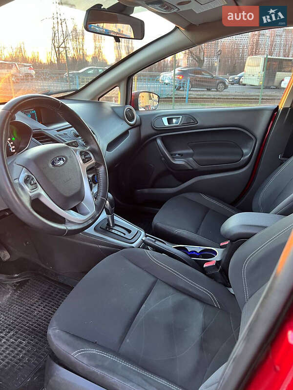 Седан Ford Fiesta 2014 в Киеве