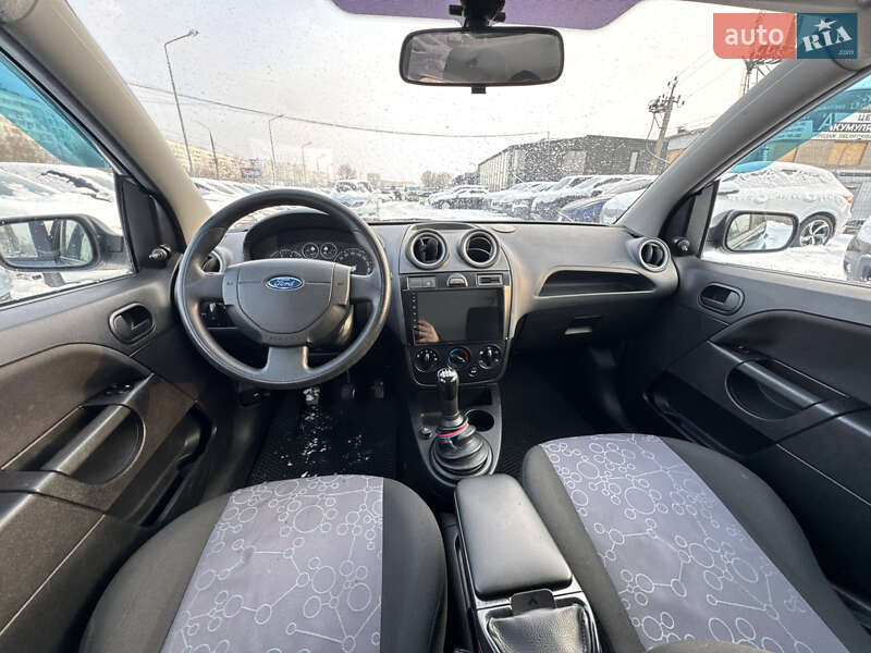 Хетчбек Ford Fiesta 2007 в Запоріжжі