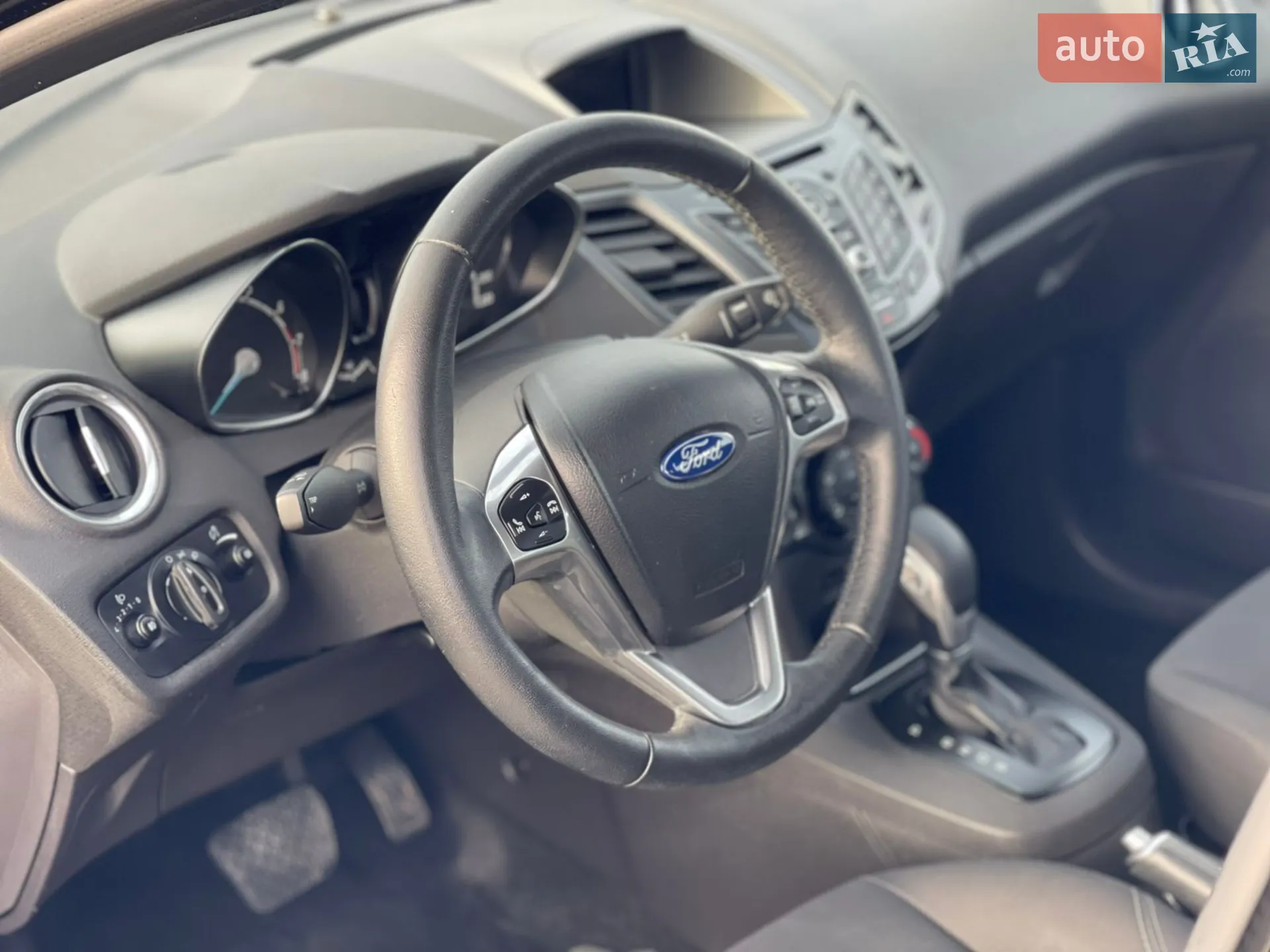 2015 Ford Fiesta - мініатюра 28