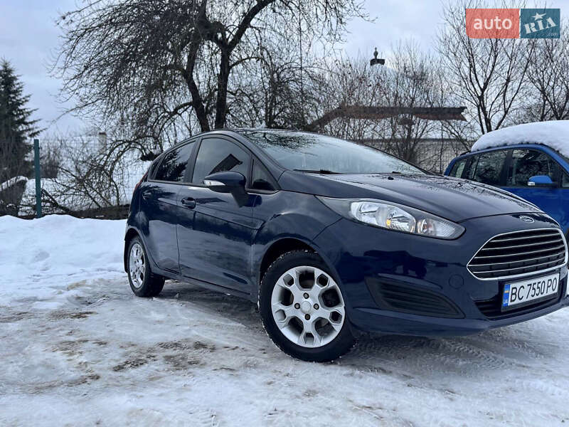 Хэтчбек Ford Fiesta 2013 в Дрогобыче