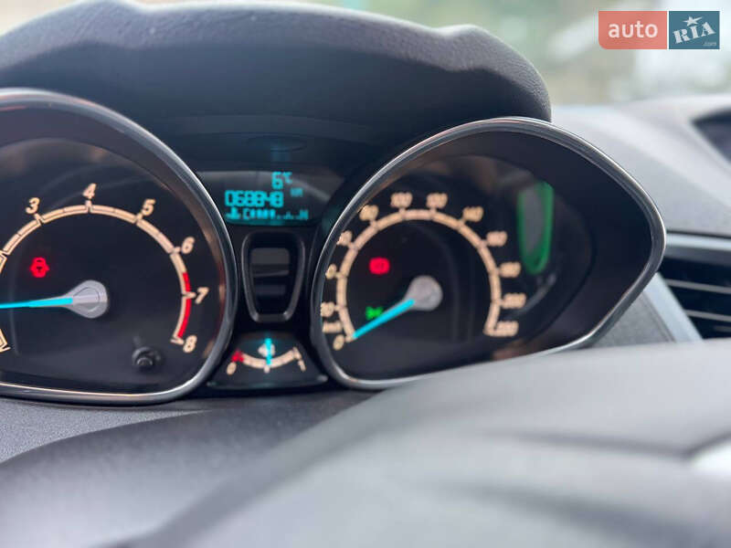 Хэтчбек Ford Fiesta 2013 в Дрогобыче