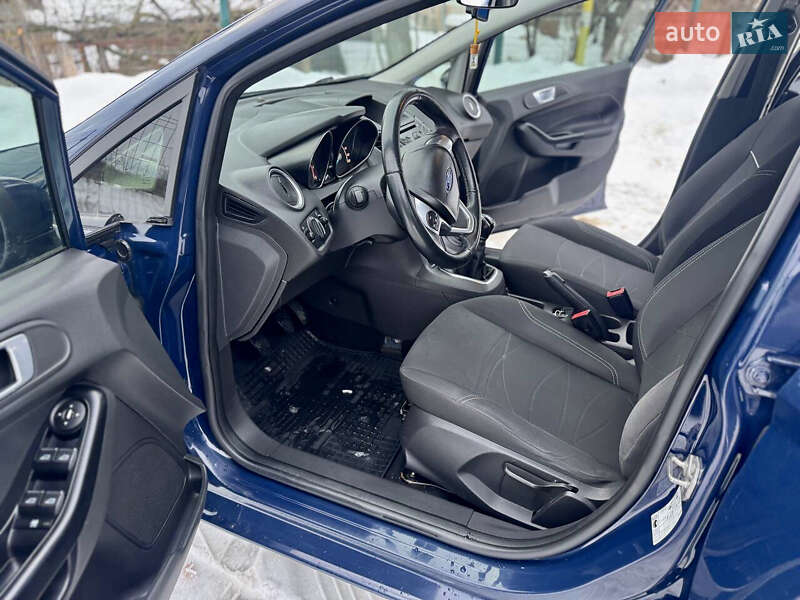 Хэтчбек Ford Fiesta 2013 в Дрогобыче