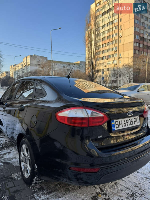 Седан Ford Fiesta 2015 в Одессе