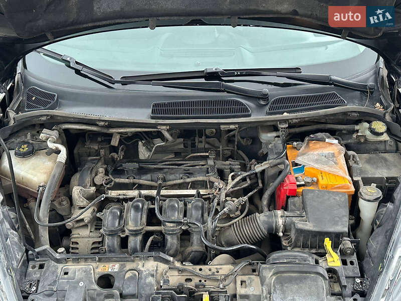 Седан Ford Fiesta 2015 в Одессе