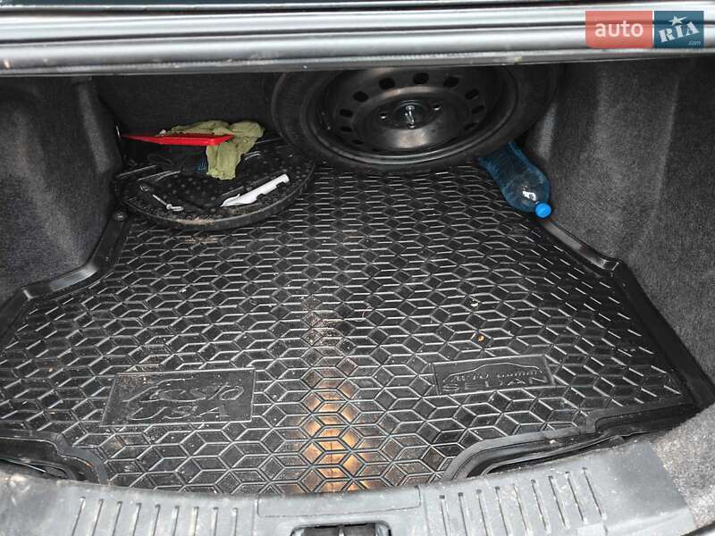 Седан Ford Fiesta 2018 в Ромнах фото 12 Седан Ford Fiesta 2018 в Ромнах