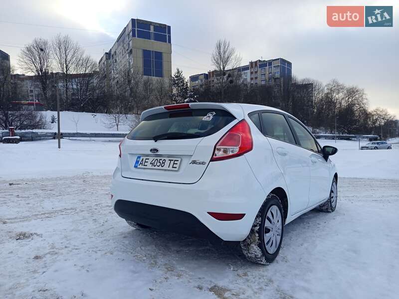 Хетчбек Ford Fiesta 2014 в Львові