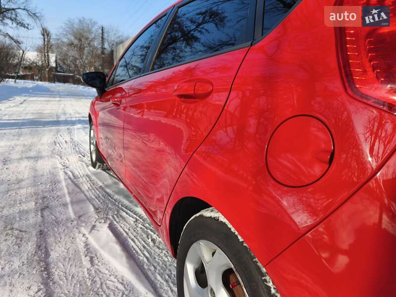 Хэтчбек Ford Fiesta 2012 в Харькове