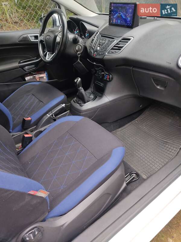 Хэтчбек Ford Fiesta 2017 в Полтаве