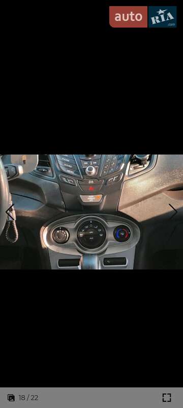 Седан Ford Fiesta 2015 в Києві