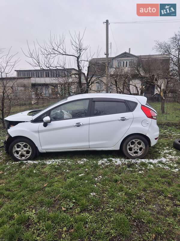 Хетчбек Ford Fiesta 2013 в Яготині