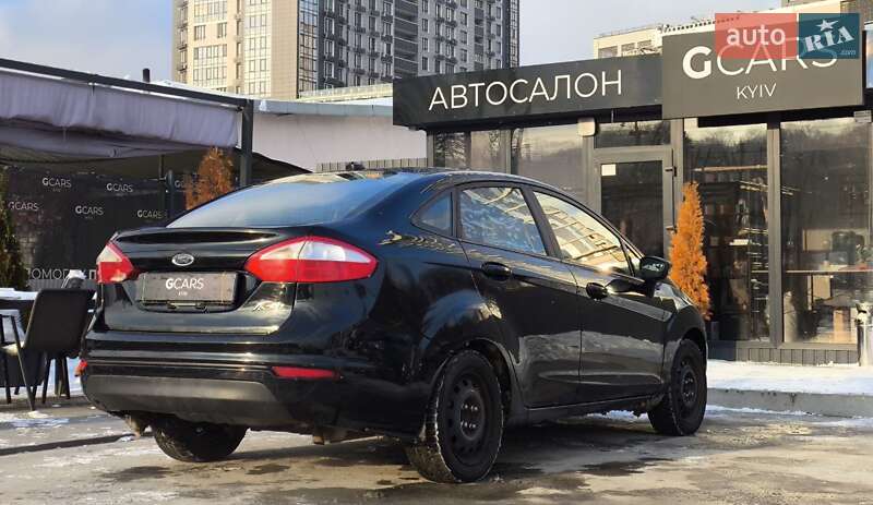 Седан Ford Fiesta 2017 в Києві