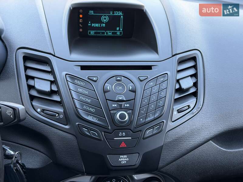 Хетчбек Ford Fiesta 2015 в Києві фото 7 Хетчбек Ford Fiesta 2015 в Києві