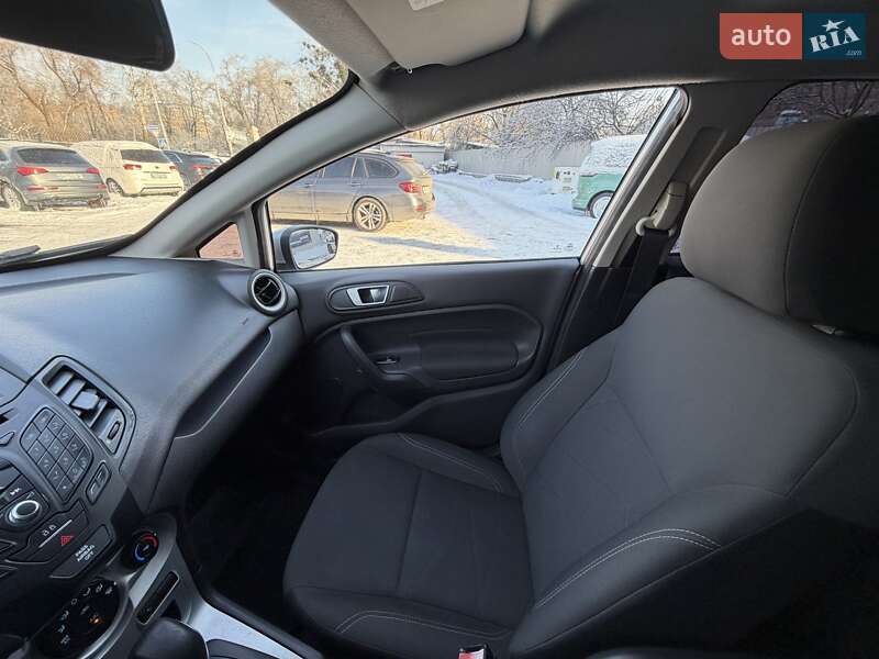 Хетчбек Ford Fiesta 2015 в Києві фото 25 Хетчбек Ford Fiesta 2015 в Києві
