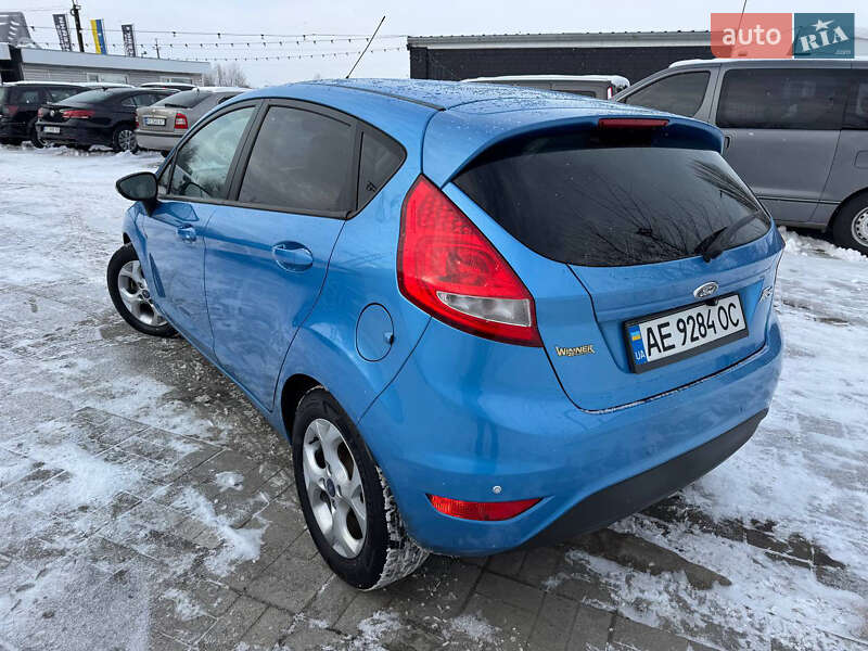 Хетчбек Ford Fiesta 2012 в Дніпрі