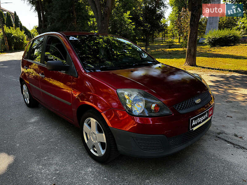 Хэтчбек Ford Fiesta 2007 в Киеве