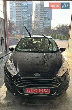 Седан Ford Fiesta 2018 в Черкасах