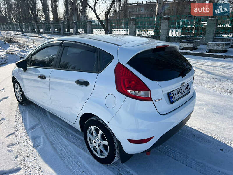 Хетчбек Ford Fiesta 2011 в Кременчуці фото 6 Хетчбек Ford Fiesta 2011 в Кременчуці
