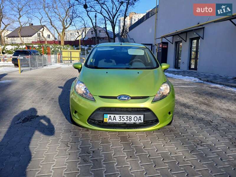 Хетчбек Ford Fiesta 2011 в Фастові фото 2 Хетчбек Ford Fiesta 2011 в Фастові