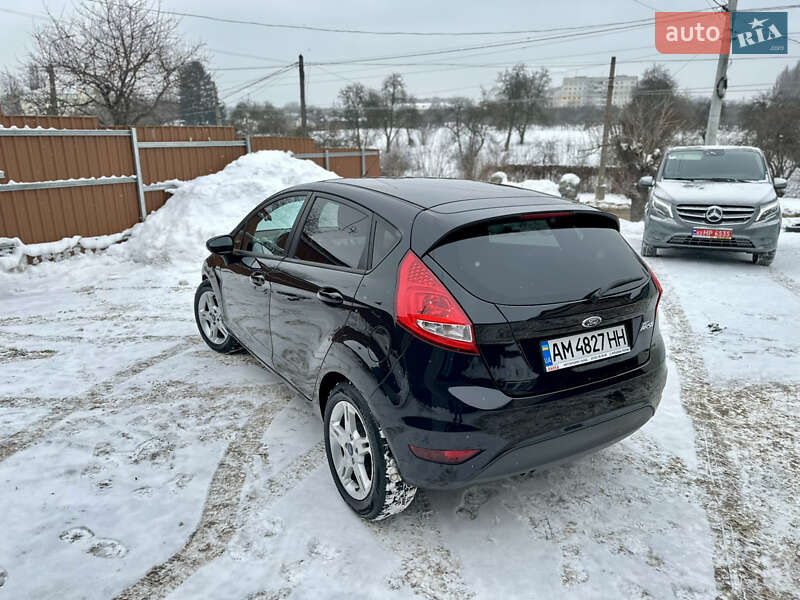 Хетчбек Ford Fiesta 2011 в Житомирі