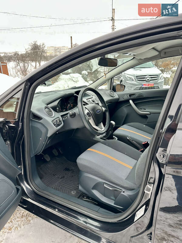 Хетчбек Ford Fiesta 2011 в Житомирі