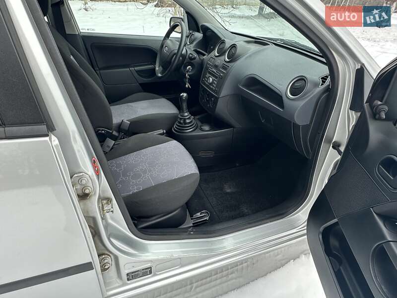 Хетчбек Ford Fiesta 2007 в Мукачевому фото 10 Хетчбек Ford Fiesta 2007 в Мукачевому