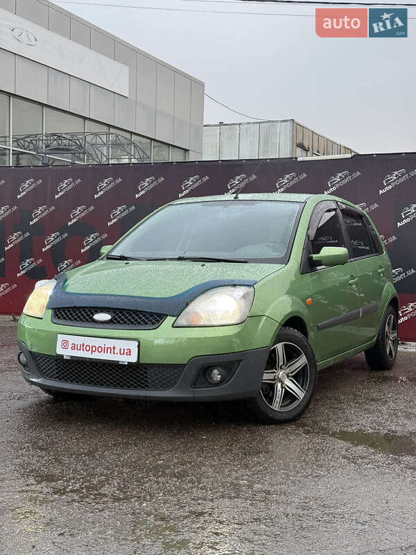 Хэтчбек Ford Fiesta 2006 в Сумах