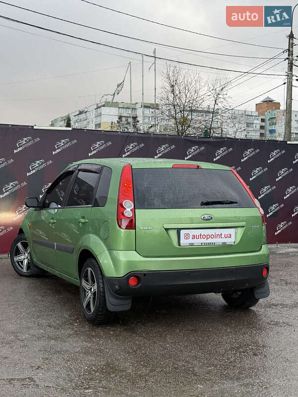 Хэтчбек Ford Fiesta 2006 в Сумах