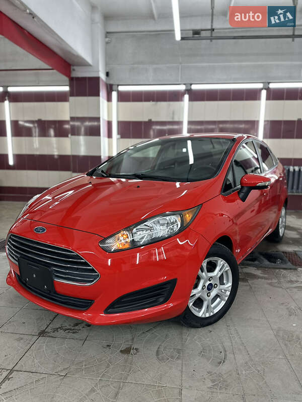 Седан Ford Fiesta 2016 в Львове
