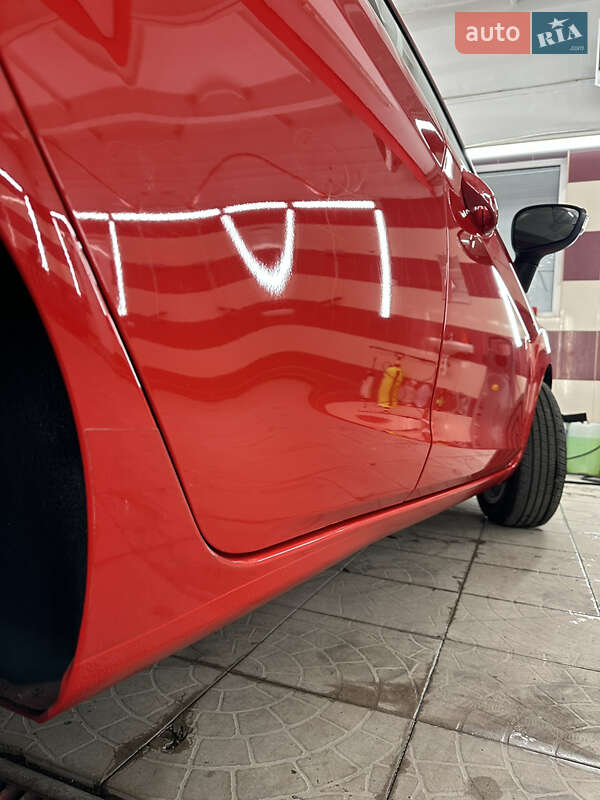 Седан Ford Fiesta 2016 в Львове