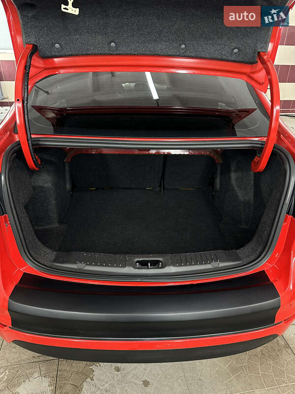 Седан Ford Fiesta 2016 в Львове