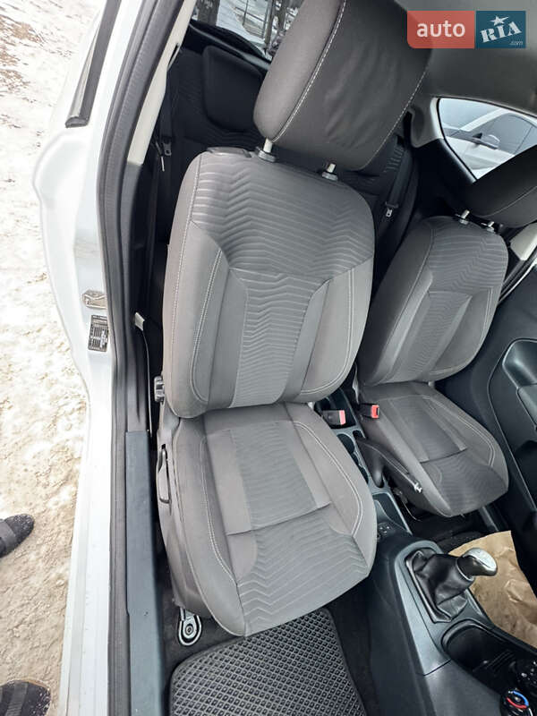 Хетчбек Ford Fiesta 2011 в Запоріжжі фото 22 Хетчбек Ford Fiesta 2011 в Запоріжжі