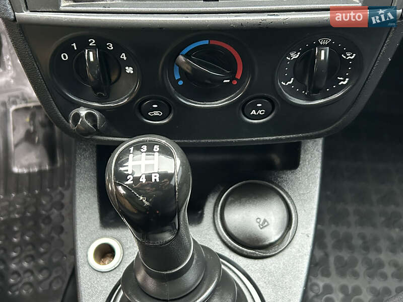 Хетчбек Ford Fiesta 2007 в Вінниці фото 20 Хетчбек Ford Fiesta 2007 в Вінниці